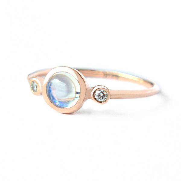 Rainbow Moonstone and Diamond Ring 14k Yellow Gold - MANARI.eu