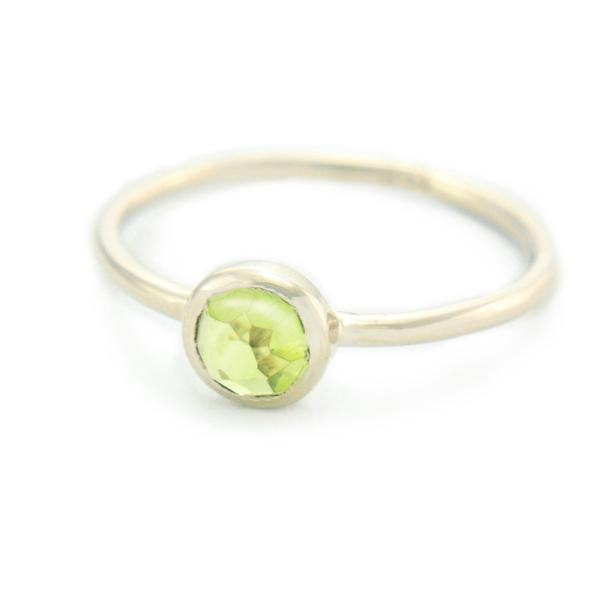 Peridot 14k Rose Gold Ring - MANARI.eu
