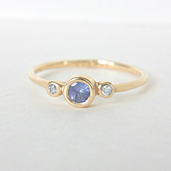Tanzanite and Diamond Ring 14k White Gold - MANARI.eu