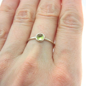 Peridot 14k Rose Gold Ring - MANARI.eu